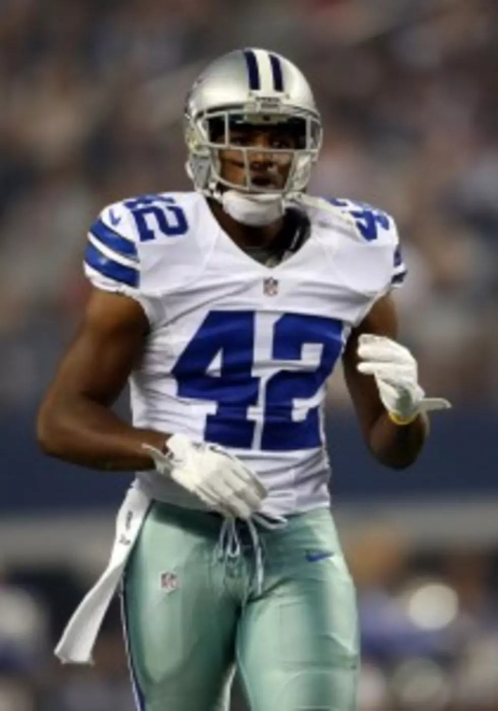 Dallas Cowboys Work Out Five Safeties