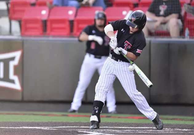 Texas Tech Uses Big Inning To Beat Texas In Opening Game