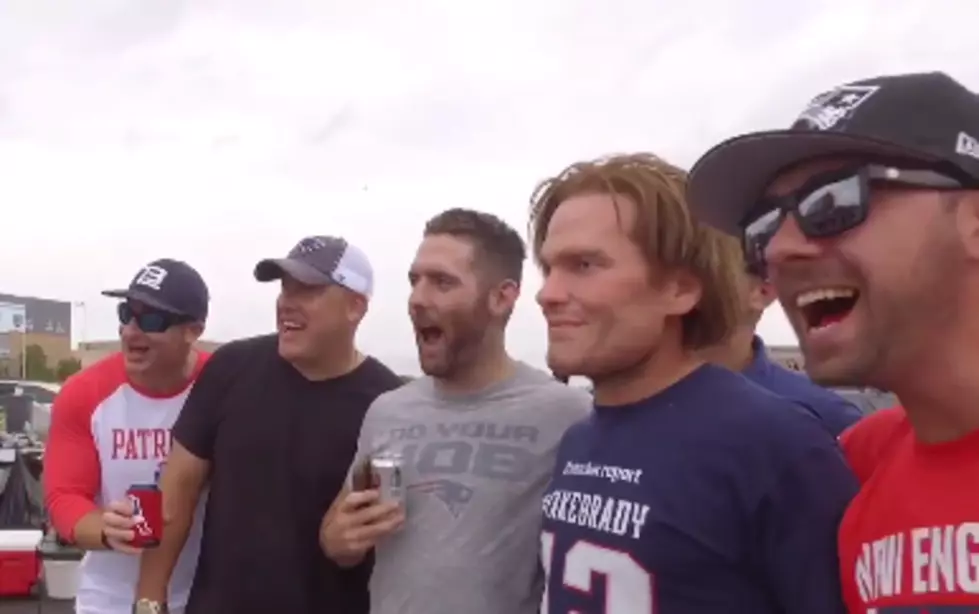 Wes Welker Terrorizes Patriots Tailgaters in Creepy Tom Brady Mask