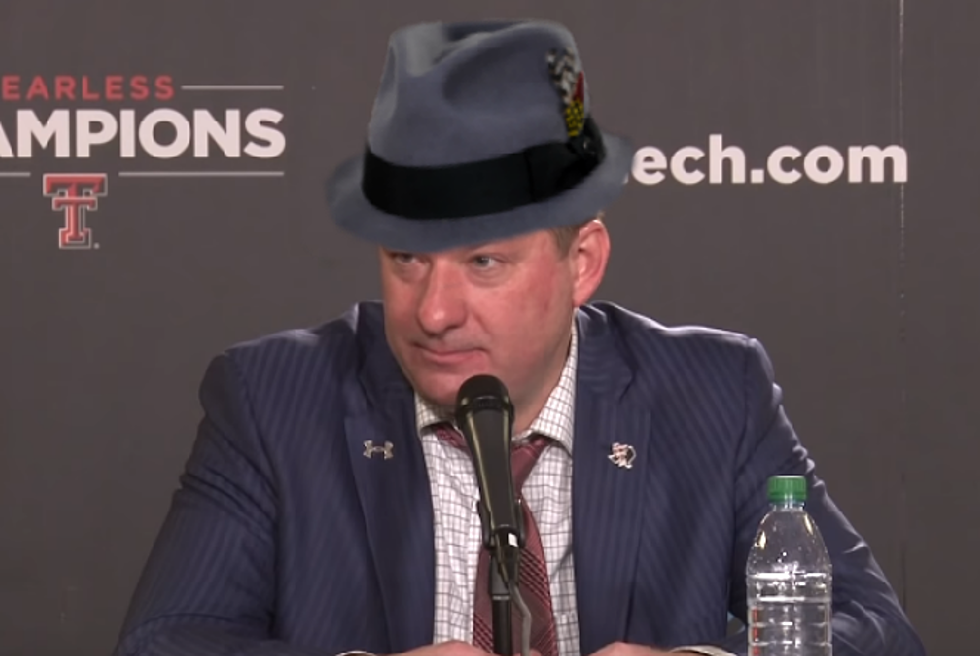 Chris Beard Gently Trolls Lubbock Reporter Whilst Complimenting His Hat