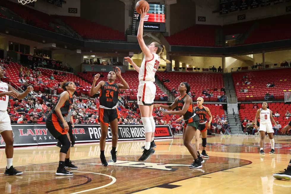 The Lady Raiders Make It Rain in the United Supermarkets Arena [PHOTOS]