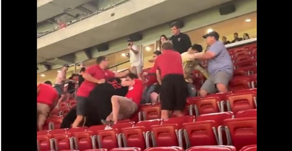 Texas Tech and Houston Fans Fight in Club Level of NRG Stadium