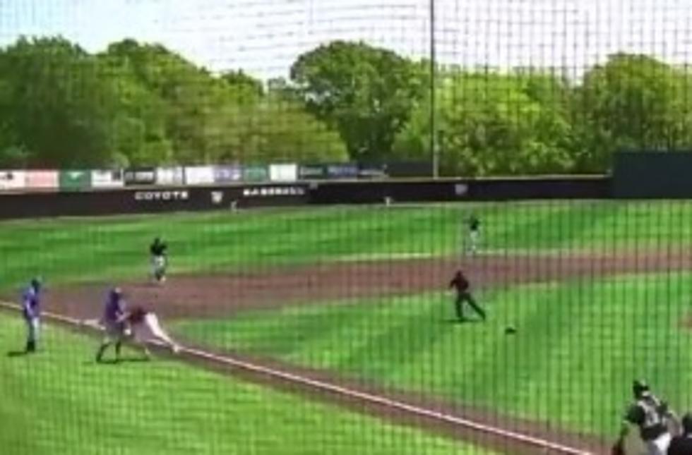 Texas JUCO Pitcher Forgets What Sport He’s Playing After Giving Up Bomb