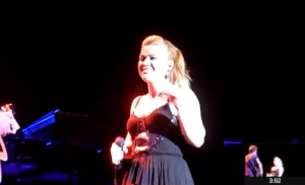 Kelly Clarkson Attempt At &#8211; Call Me Maybe &#8211; Cover [VIDEO]