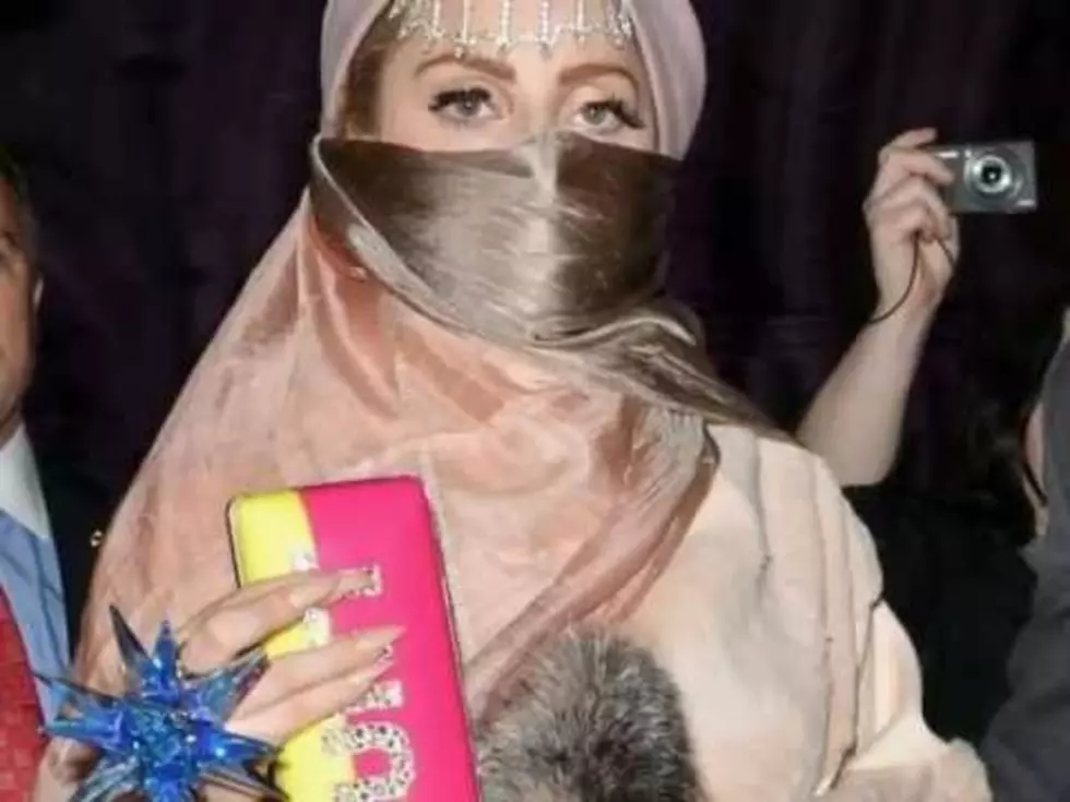 Lady Gaga Is Making Muslim Friends [PHOTOS]