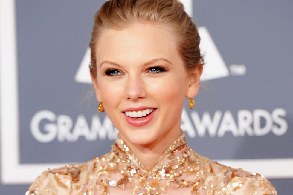 Taylor Swift Responds to Prom Request With Invite to 2012 ACMs