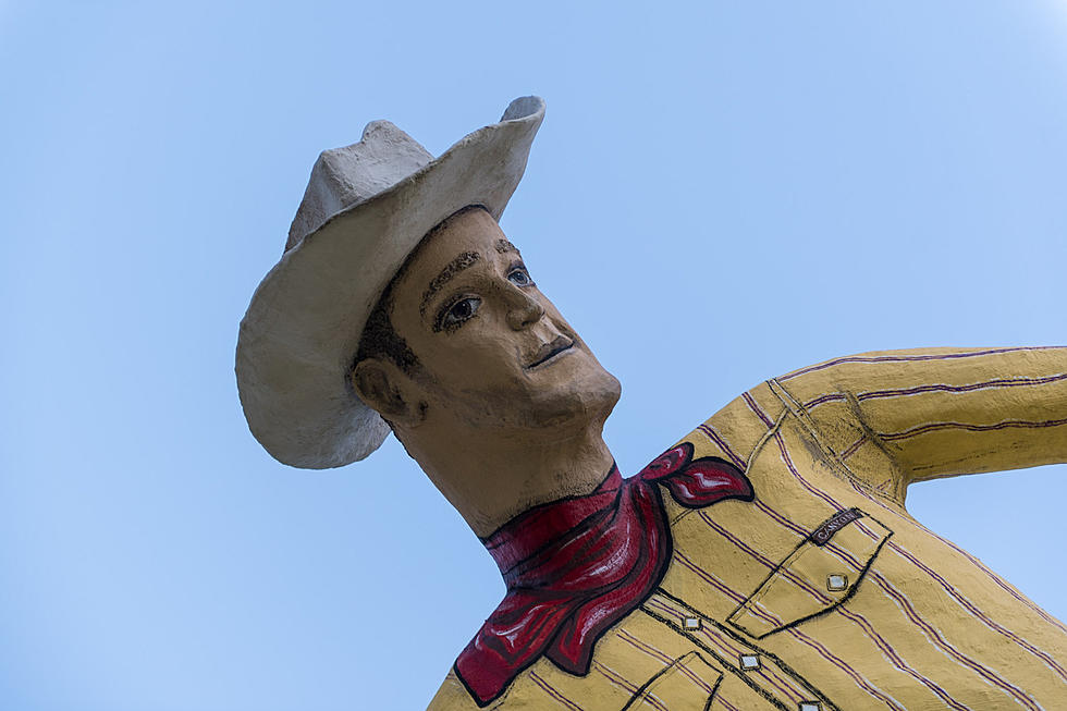 Meet Tex Randall, The Tallest Texan Around the Panhandle