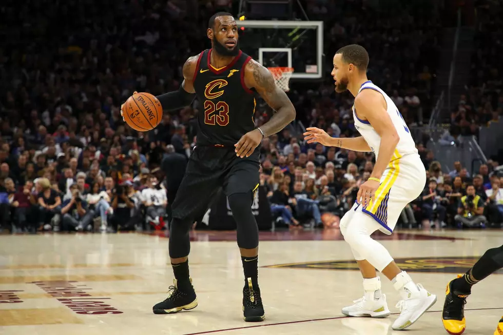 Sports Headlines – LeBron Heads West, Joins Lakers