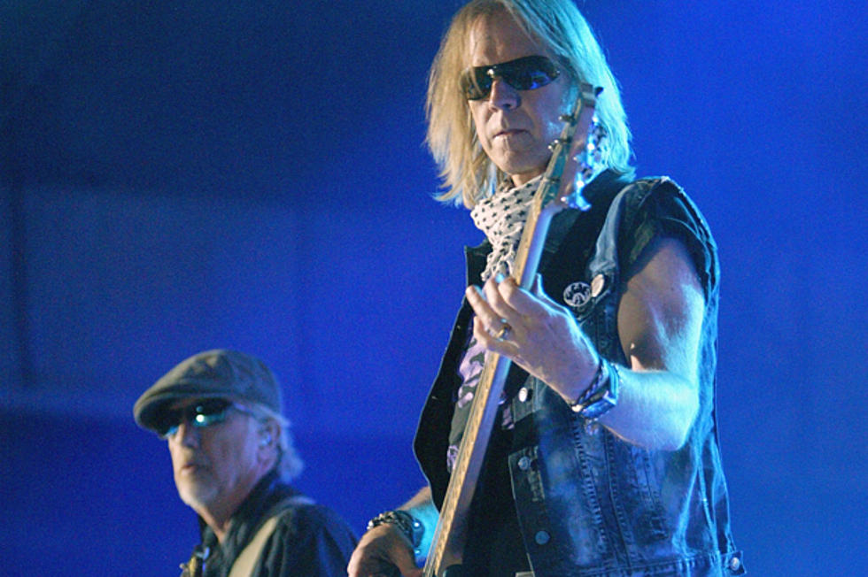 Aerosmith’s Tom Hamilton Explains Why Getting Kicked Out of His Parents’ Home Was a Good Thing