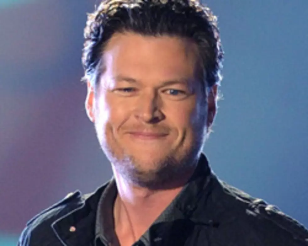 Blake Shelton Gives a ‘Holiday Lust Lesson’ + More – Today’s Tweets