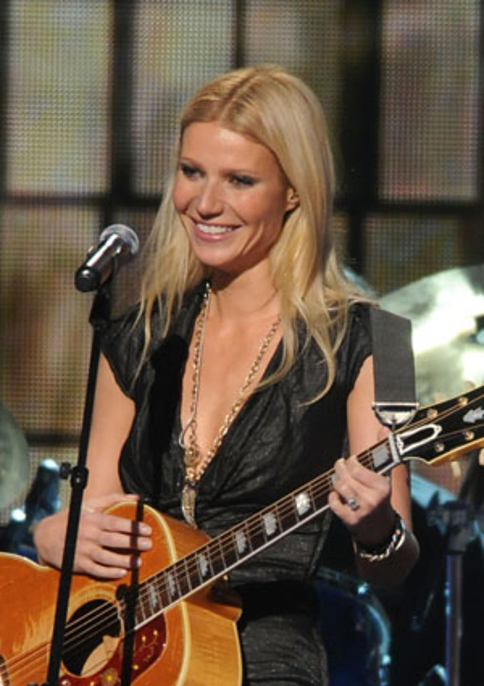 &#8216;Country Strong&#8217; Star Gwyneth Paltrow Won&#8217;t Be Lighting Up