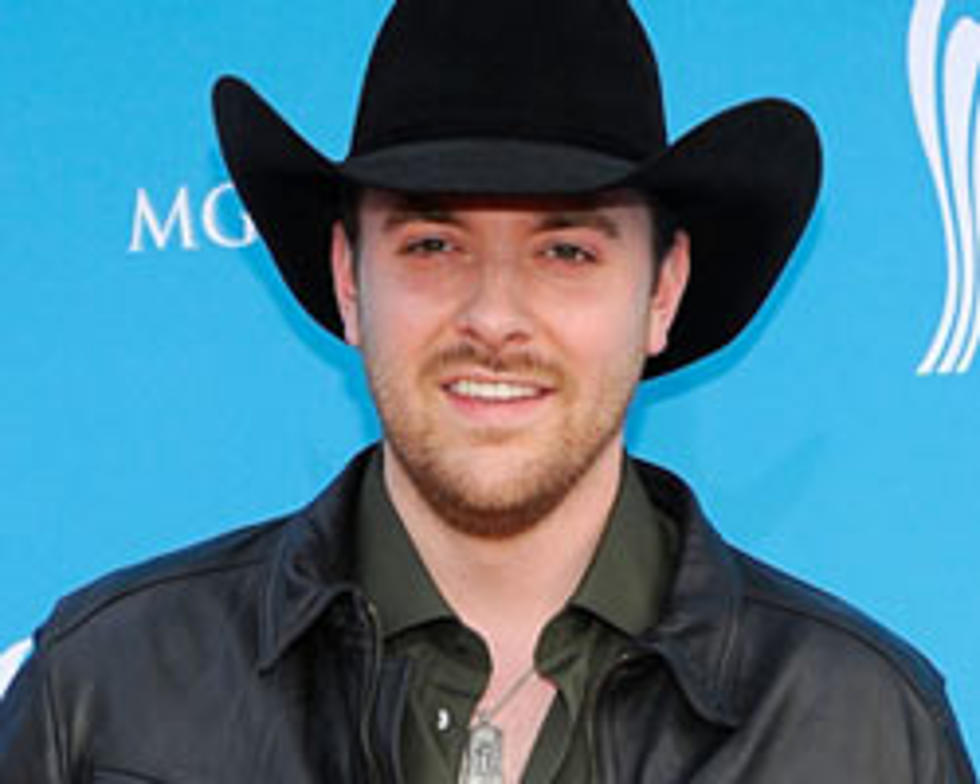 Chris Young, ‘Voices’ – Video Spotlight