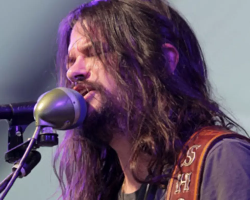 Shooter Jennings Signs With 429 Records, Re-Releases ‘Black Ribbons’