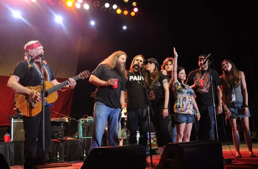 Willie Nelson and an All-Star Cast of Friends ‘Throwdown’ in Nashville