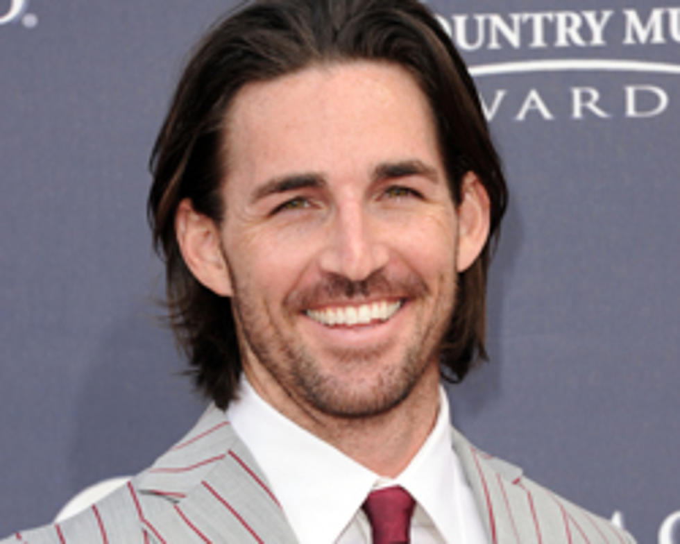 Jake Owen’s Ready to Have a Good Time and ‘Bring Everybody to the Party’ With His Third Album