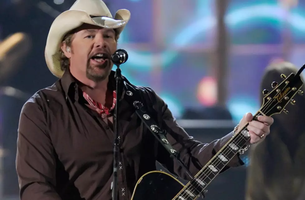 Toby Keith Premieres &#8216;Made in America&#8217; With 2011 CMT Music Awards Performance