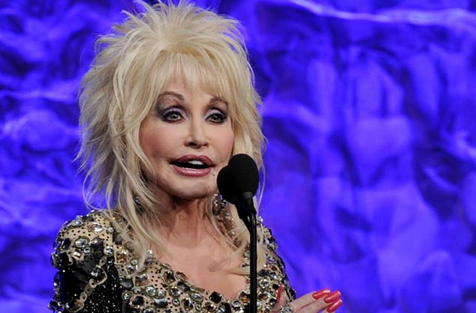 Dolly Parton Denies Reports That Say She Wears Outfits Only Once