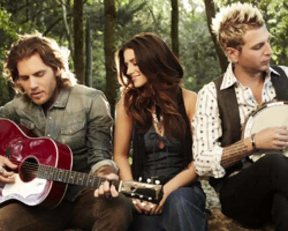 Gloriana Return to Roots as a Trio After Cheyenne Kimball’s Departure