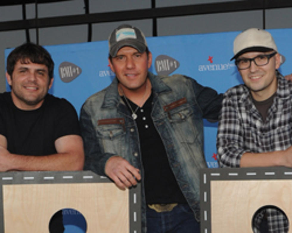 Rodney Atkins Celebrates the ‘Back Road’ That Took Him to No. 1