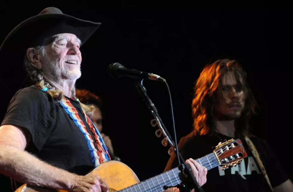 Willie Nelson&#8217;s New Smoking Song May Be the Title of 2012 Album