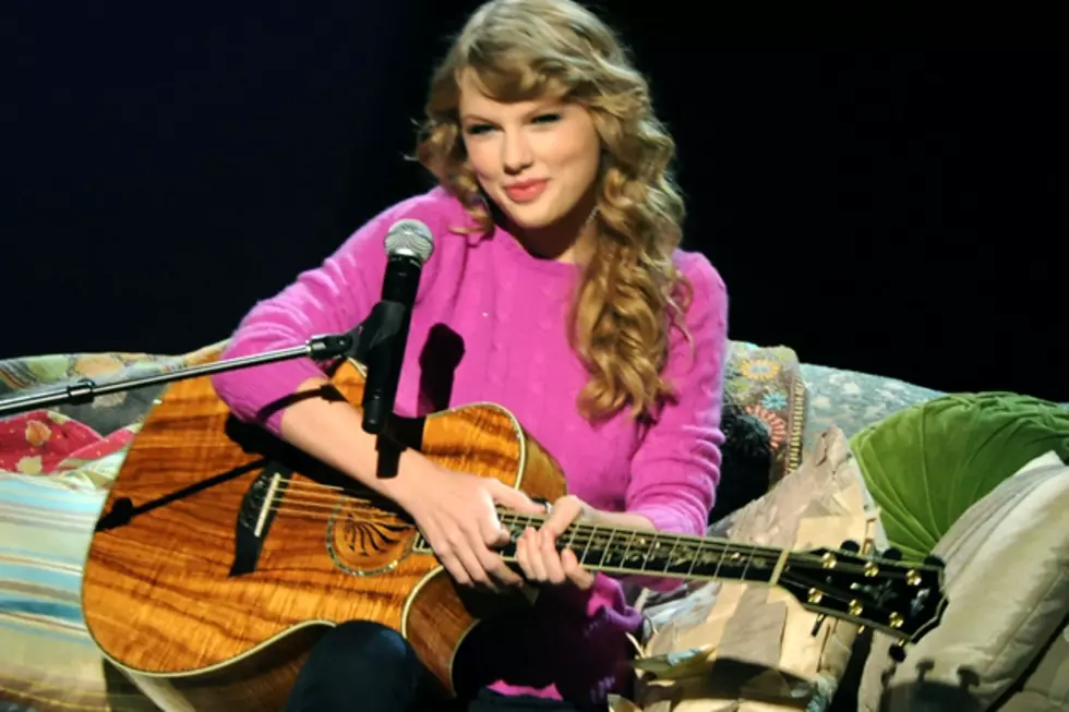 Taylor Swift Performs New Single &#8216;Ours&#8217; at 2011 CMA Awards