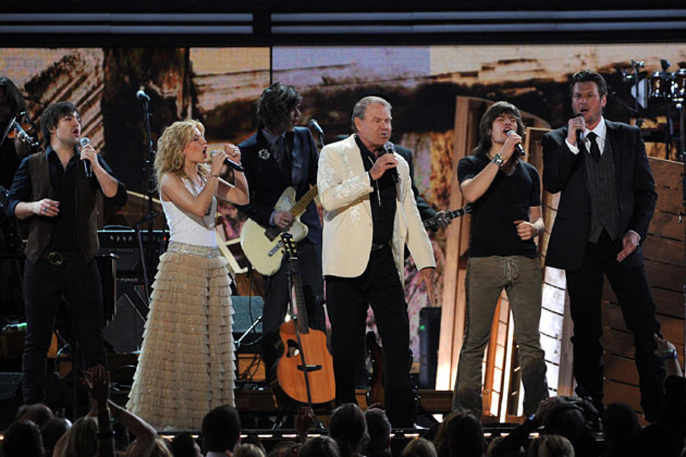Blake Shelton Leads Grammy Celebration of Glen Campbell