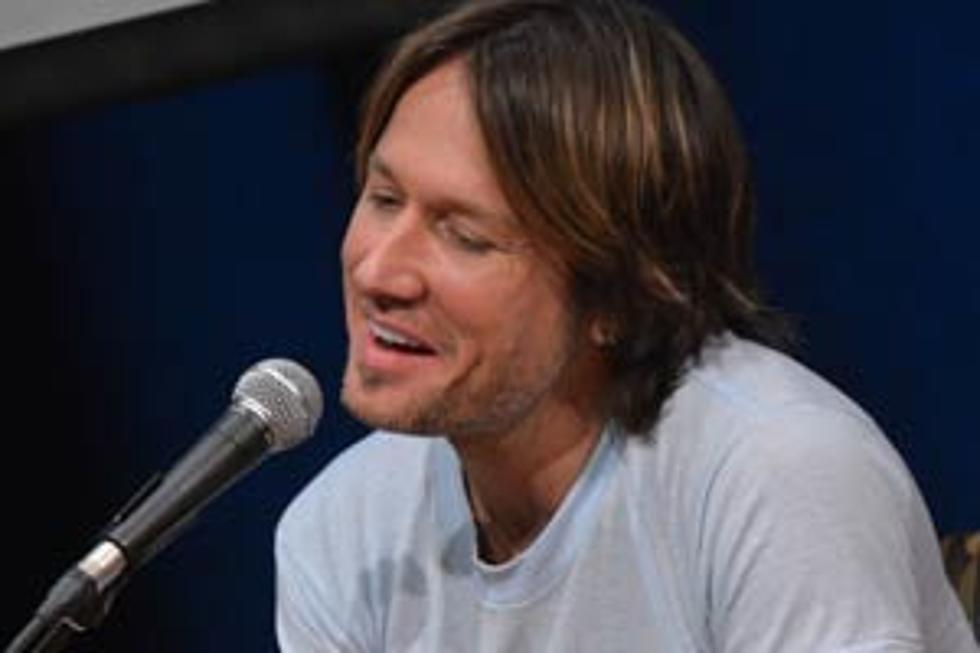 See Keith Urban in the Studio