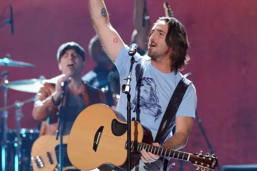 Jake Owen Shows Off His Little Easter Bunny