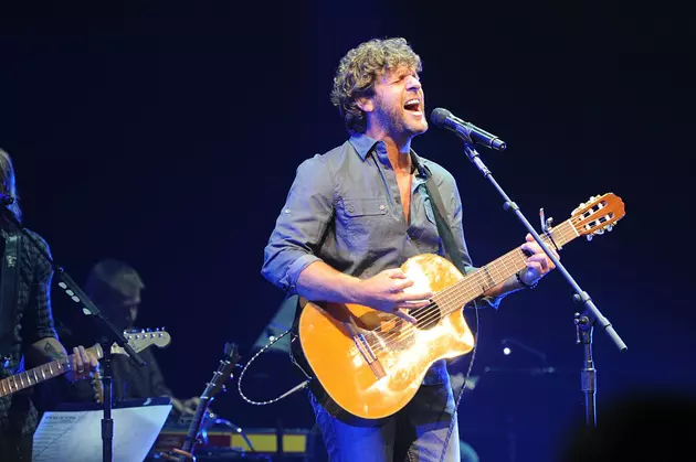 Billy Currington Warms Up for Summer Forever Tour
