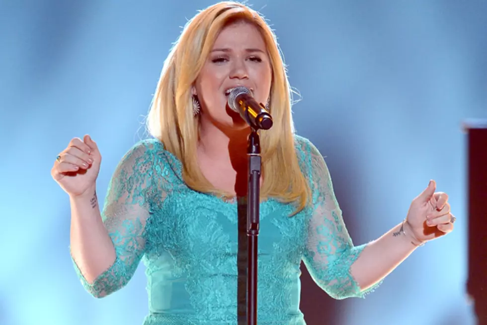 Kelly Clarkson Brings &#8216;Don&#8217;t Rush&#8217; to 2013 ACMs Sans Vince Gill