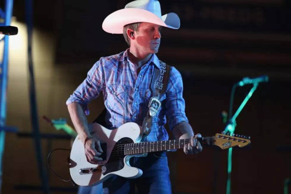 Justin Moore Prepares to Release New Album &#8216;Off the Beaten Path&#8217; This Fall