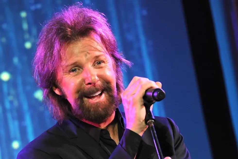 Ronnie Dunn Surprises Nashville With Rooftop Performance and Flash Mob