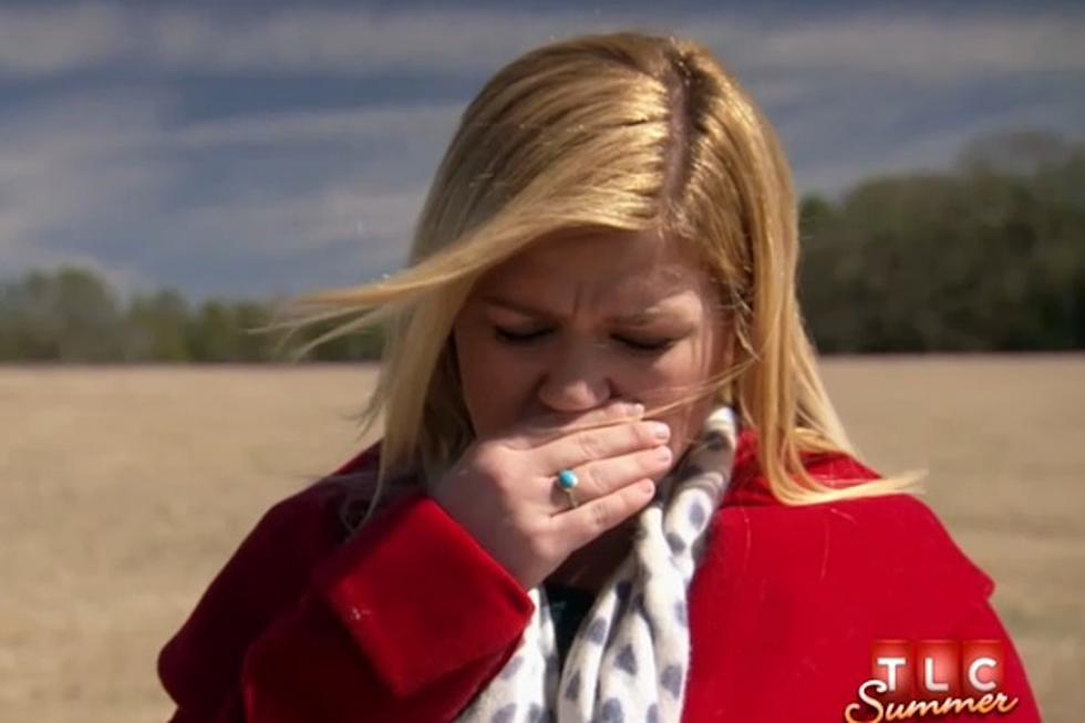 Kelly Clarkson Gets Emotional Discovering Family History on ‘Who Do You Think You Are?’