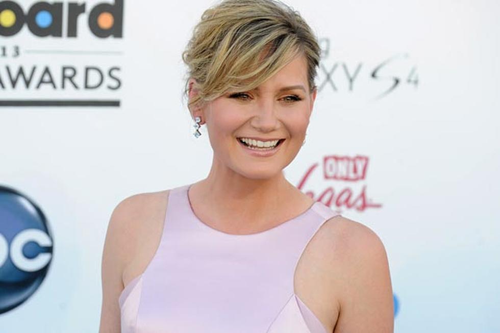 Jennifer Nettles’ Life on the Road Is Not Like It Used to Be