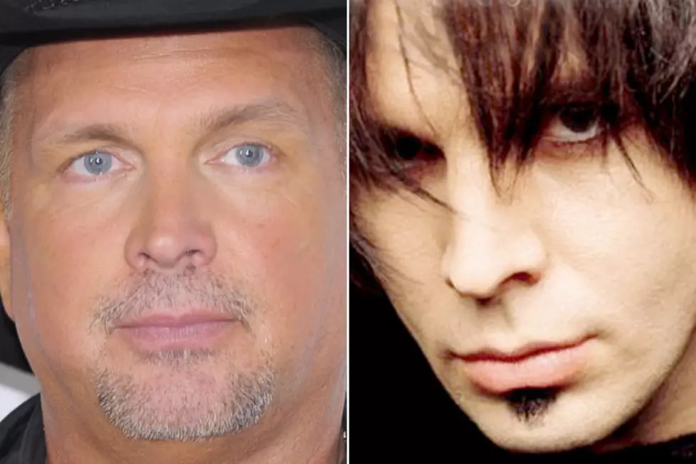Remember When Garth Brooks as Chris Gaines Played ‘Saturday Night Live’?
