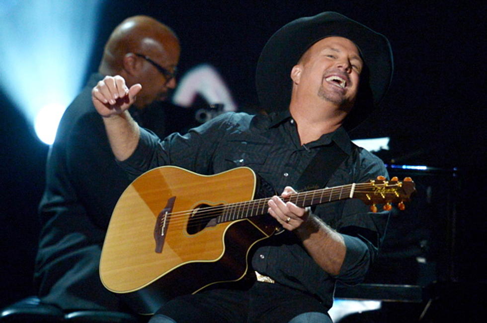 Garth&#8217;s Ode to His Low Class Friends Hit Number One 26 Years Ago Today [VIDEO]