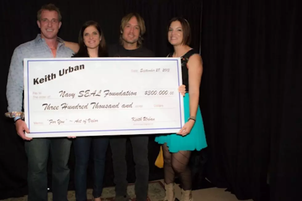 Keith Urban Presents Navy SEALs With $300,000 Check