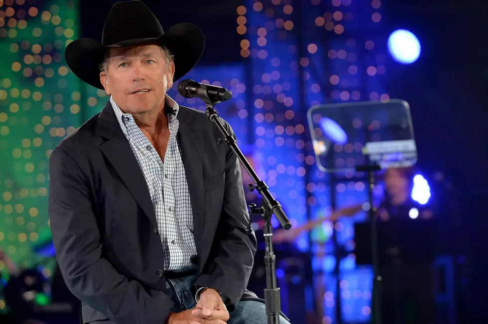 Strait Helps Wounded Troops