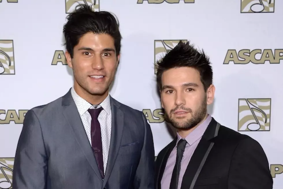 Newcomers Dan + Shay Reveal How They Met … in a Living Room Tent