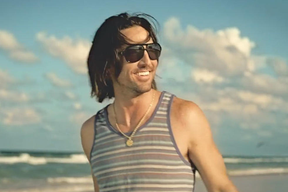 Jake Owen’s ‘Days of Gold’ Love Story Continues in New ‘Beachin” Video