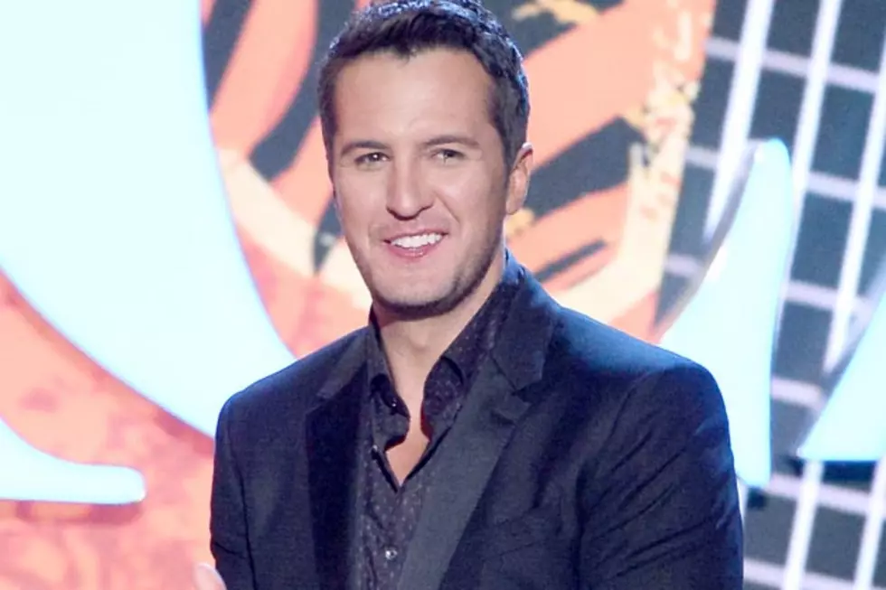 Luke Bryan and Family Get a New Puppy