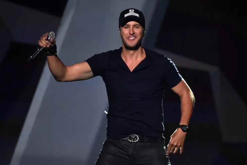 Luke Bryan Crashes the 2014 Billboard Music Awards With ‘Play It Again’