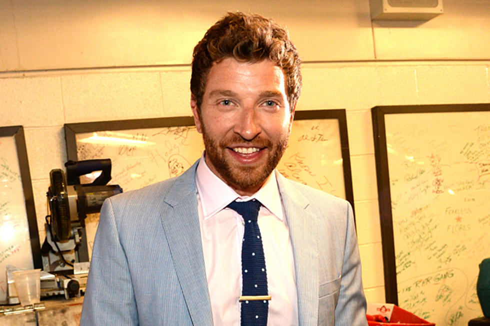 Brett Eldredge Answers Fans&#8217; Questions On Facebook [VIDEO]