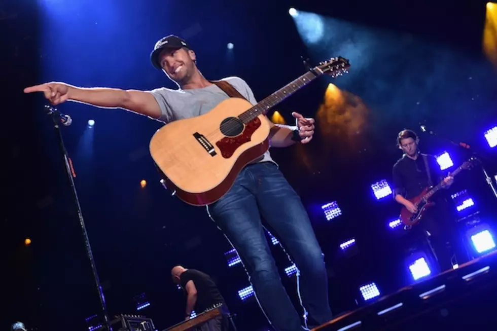 Luke Bryan Brings Kid Onstage, Gives Him a Lesson in Butt-Shakin’ [Watch]
