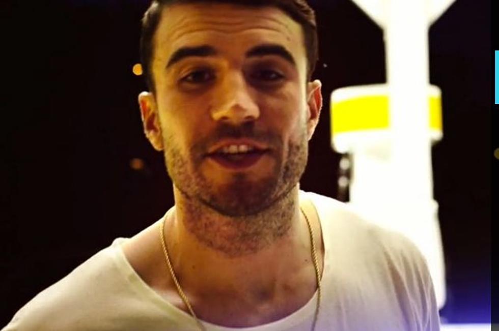 Sam Hunt Moonlights as Nashville Cab Driver in ‘Leave the Night On’ Video