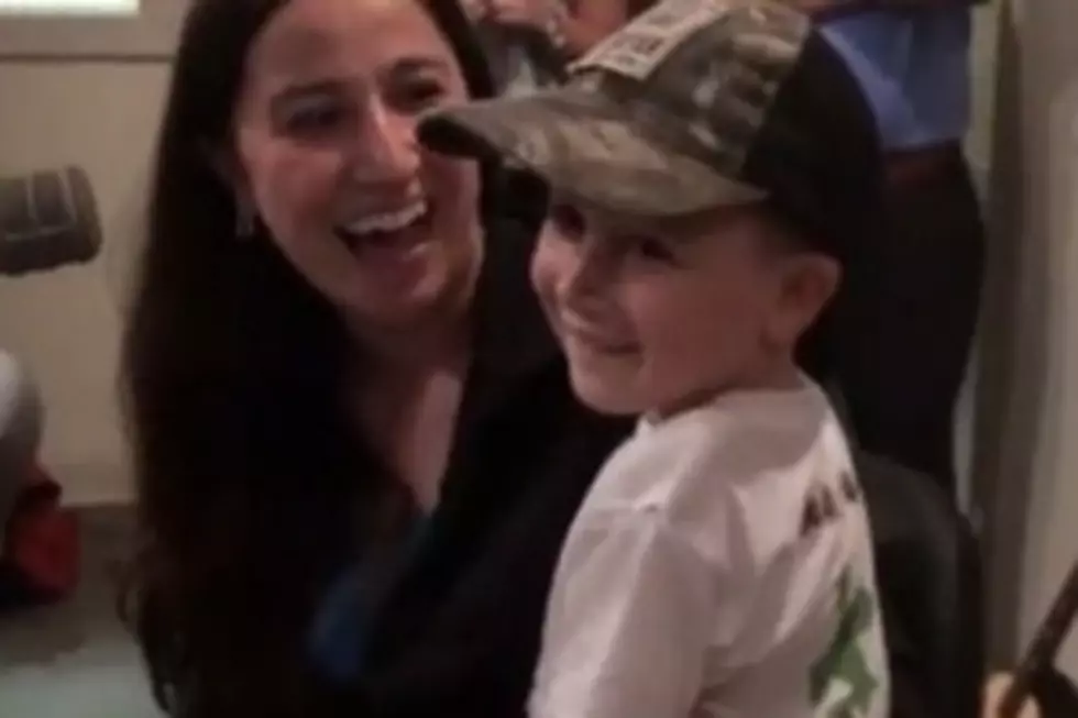 Luke Bryan Surprises 4-Year-Old Fan With Asperger’s Syndrome [Watch]
