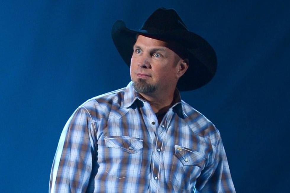 Garth Brooks&#8217; &#8216;Man Against Machine&#8217; Debuts at No. 1 on Billboard Country Chart