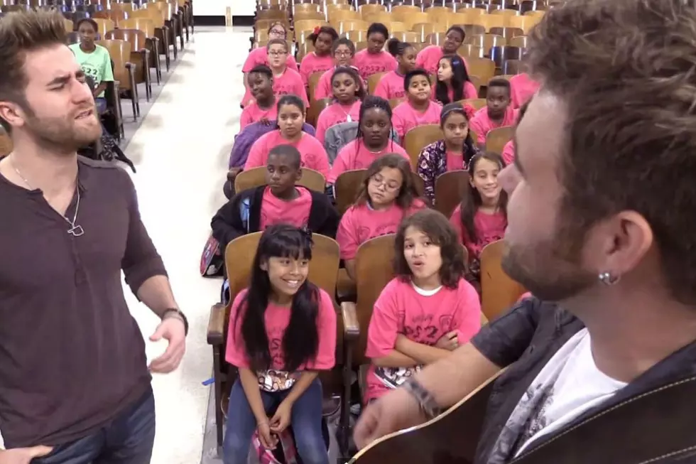 Swon Brothers Perform 'Pretty Beautiful' With PS22 Chorus