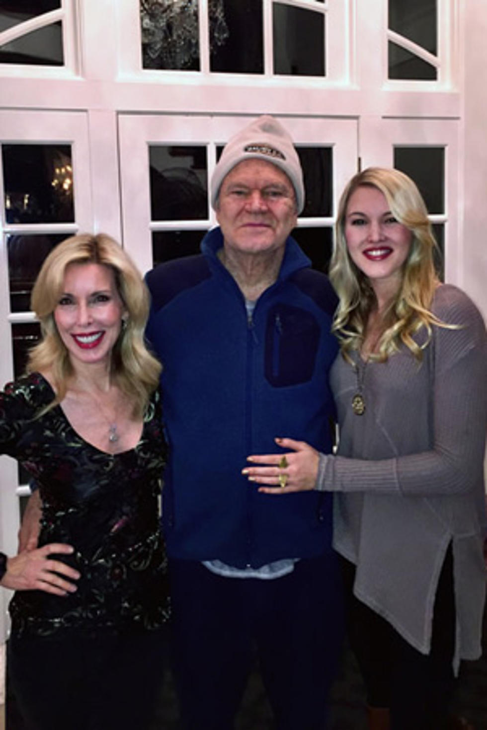 Glen Campbell Spends Christmas at Home With Family