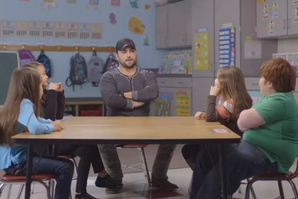 Tyler Farr Enlists Cute Kids to Help Him Earn ACMs Votes [Watch]